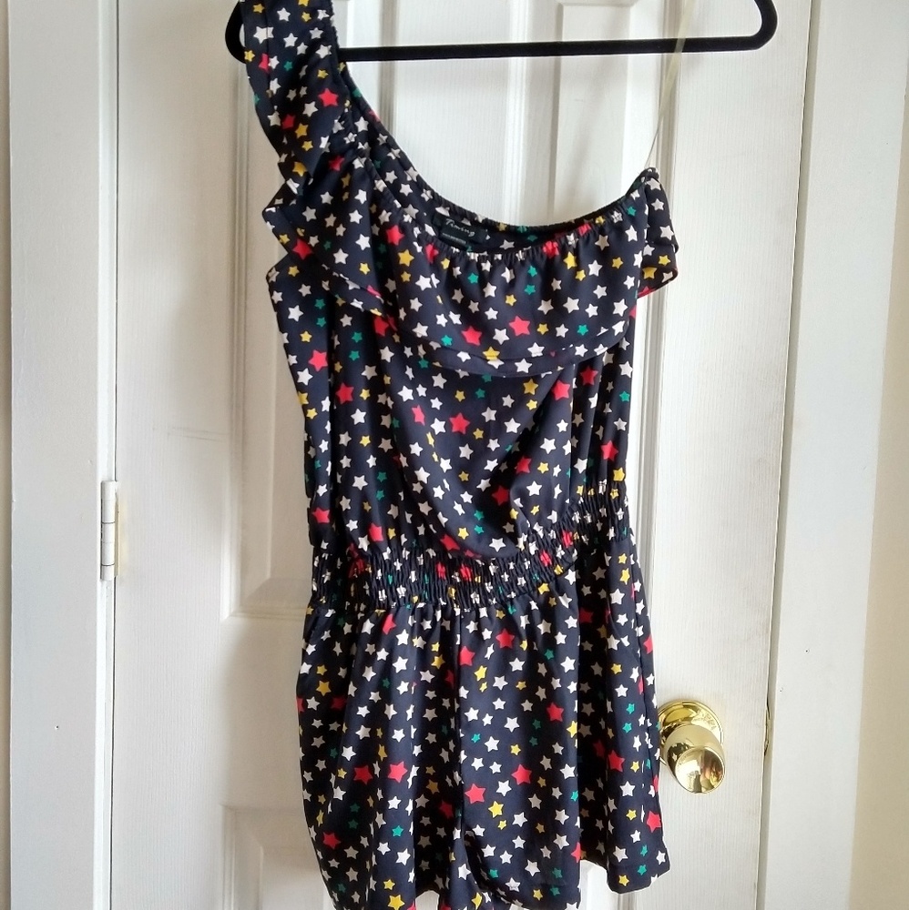 3/$10✨Stary Americana Romper